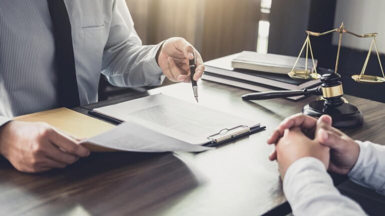 الصلح والتحكيم: بدائل فعّالة لحل النزاعات في السعودية